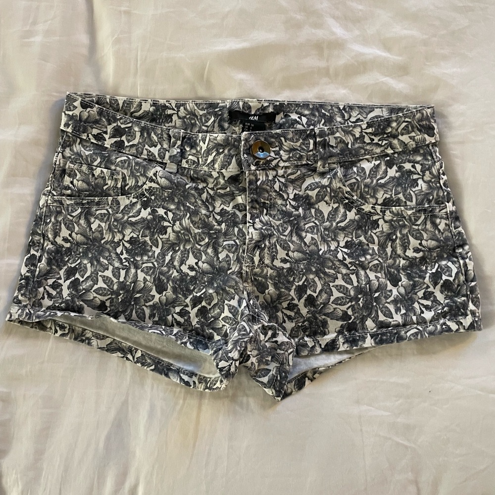 H&M Floral Shorts Size 6